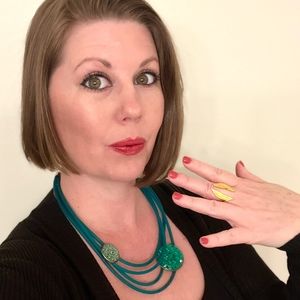 Meet your Posher, Roxanne